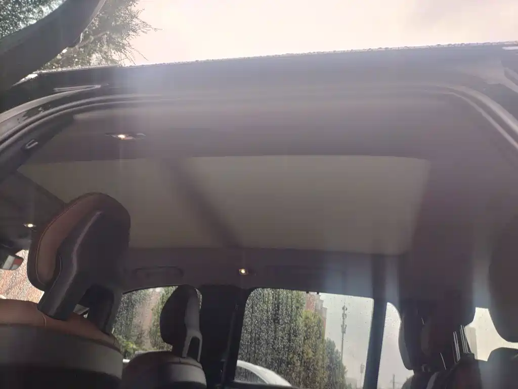 Volvo XC90 — миниатюра 8