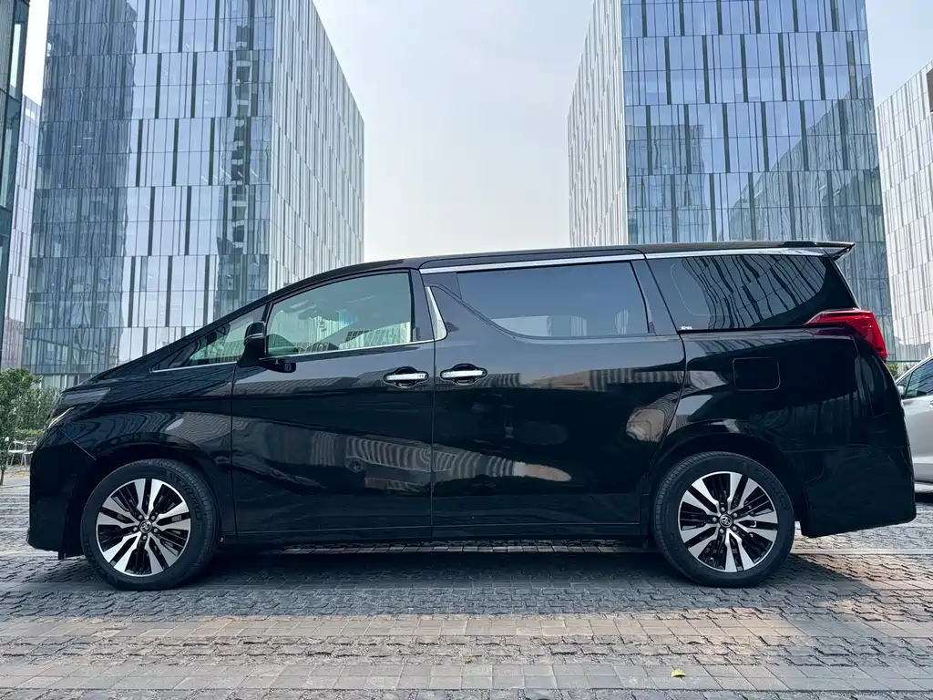 Toyota Alphard 2018 3.5L Luxury