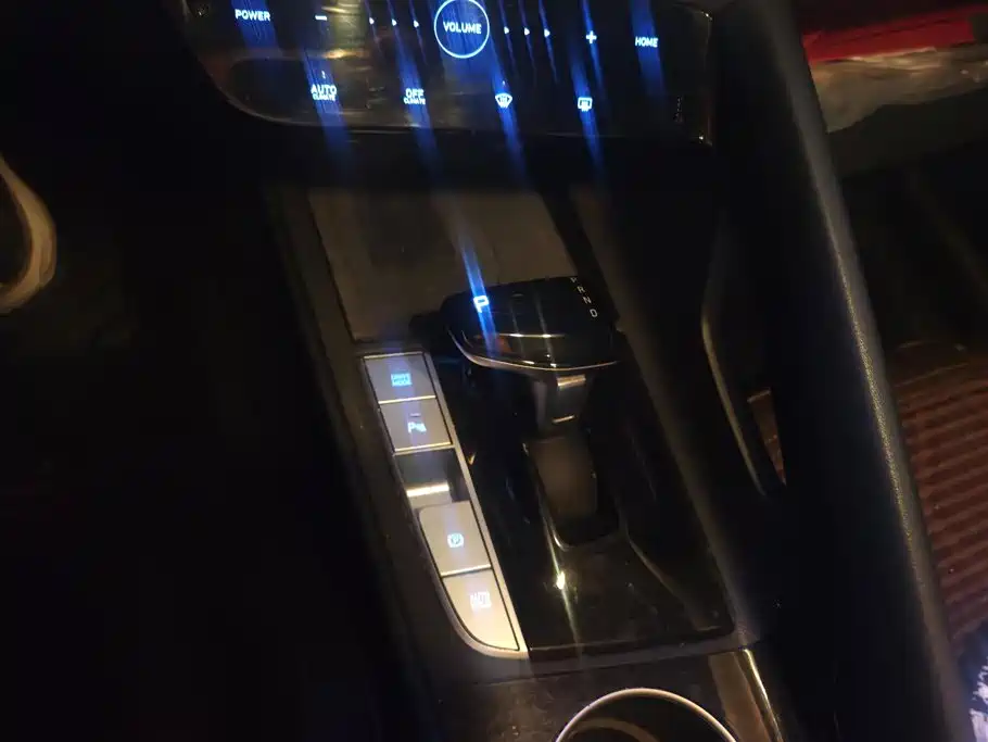 Hyundai Elantra — миниатюра 16