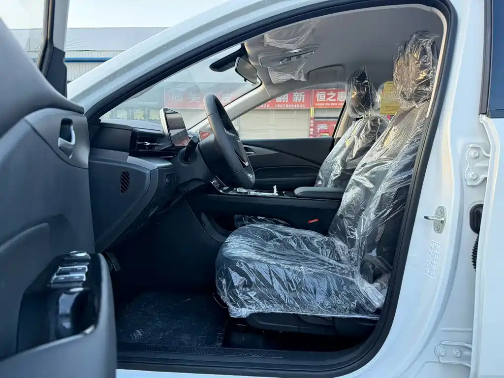 Wuling 五菱E5 — миниатюра 7