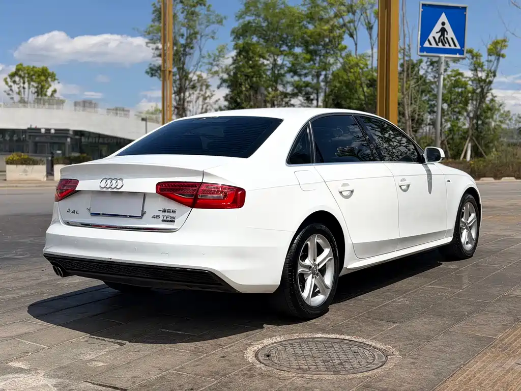 Audi A4L 2015 45 TFSI quattro Sport