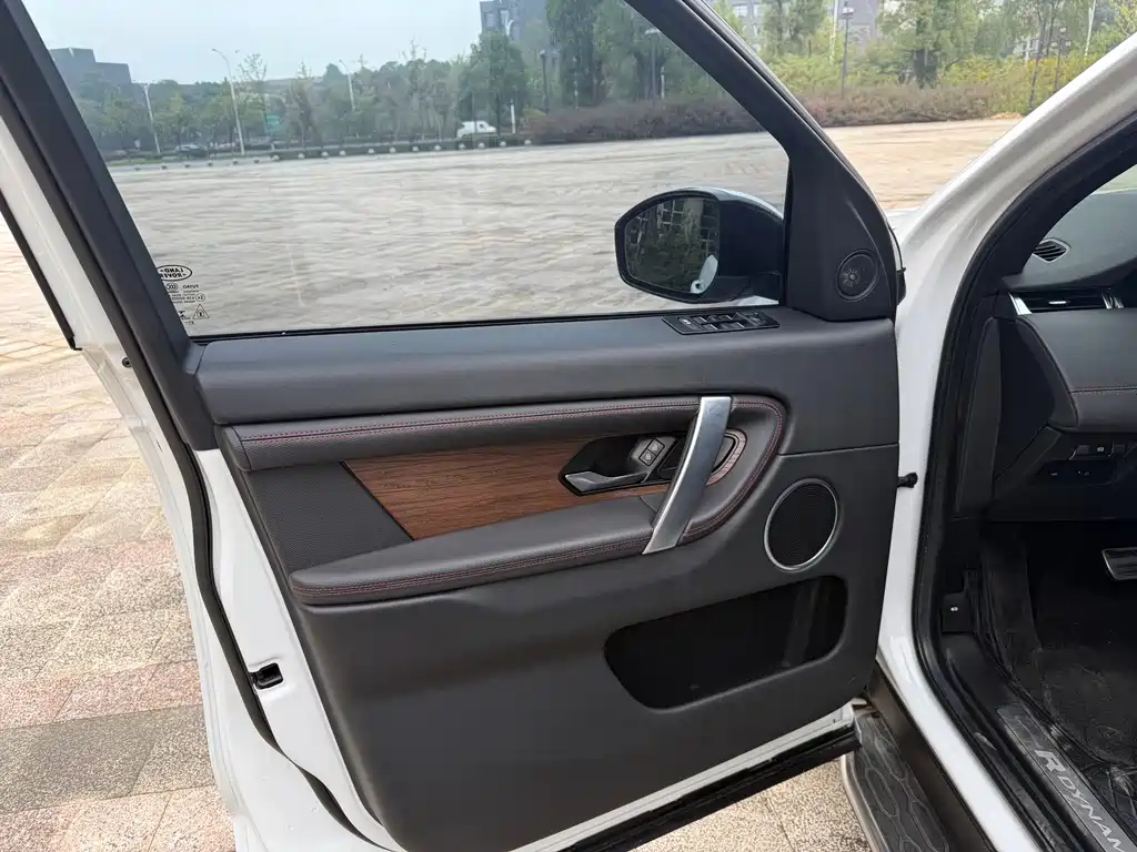 Land Rover Discovery Sport — миниатюра 10