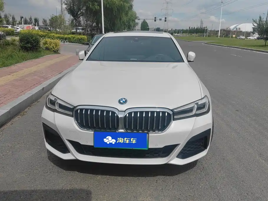 BMW 5 Series New Energy — миниатюра 2