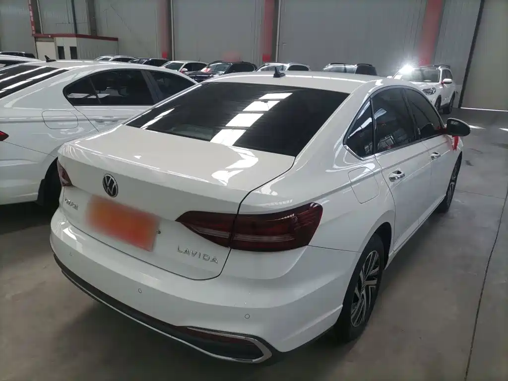 Volkswagen Lavida — миниатюра 7