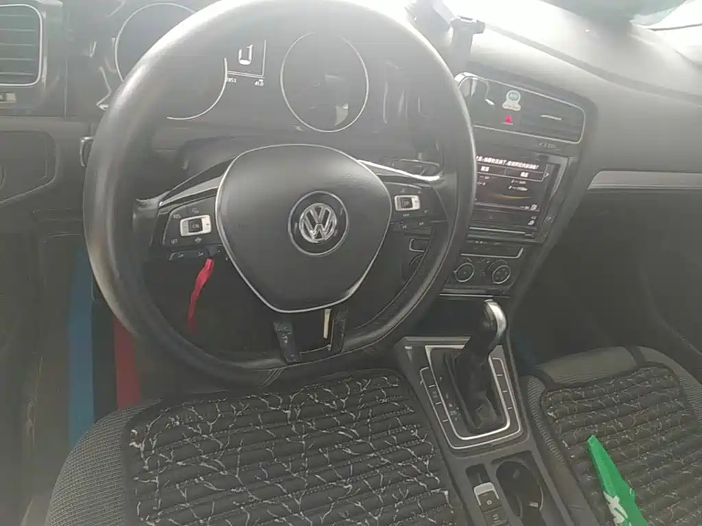Volkswagen Golf — миниатюра 11