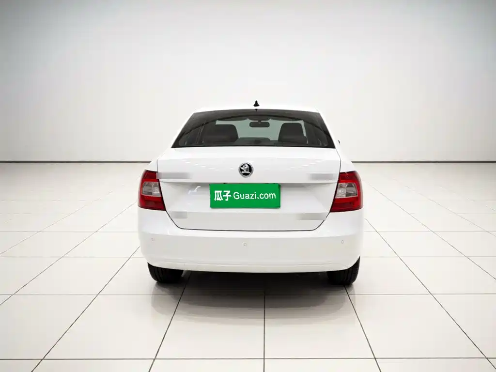 Skoda Rapid — миниатюра 3