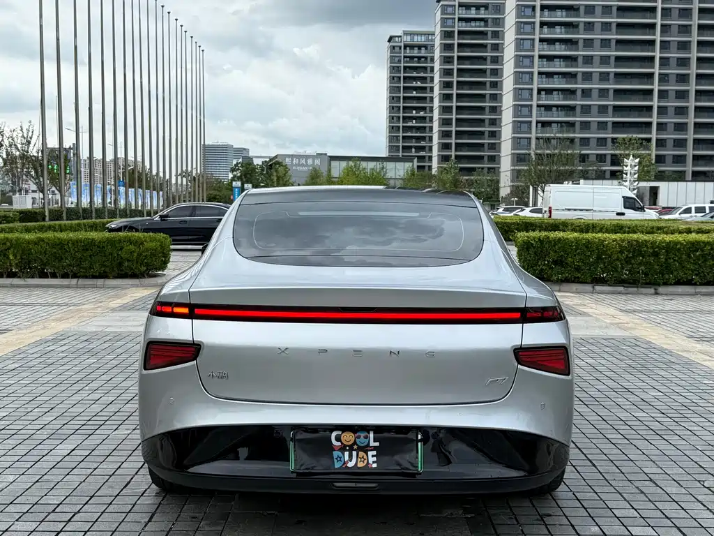 XPeng P7 — миниатюра 5