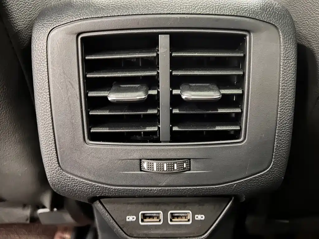 Volkswagen T-Roc — миниатюра 11
