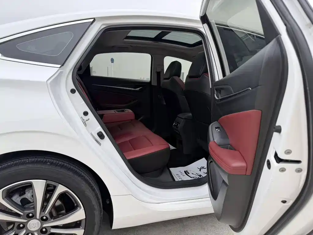 Changan Eado — миниатюра 9