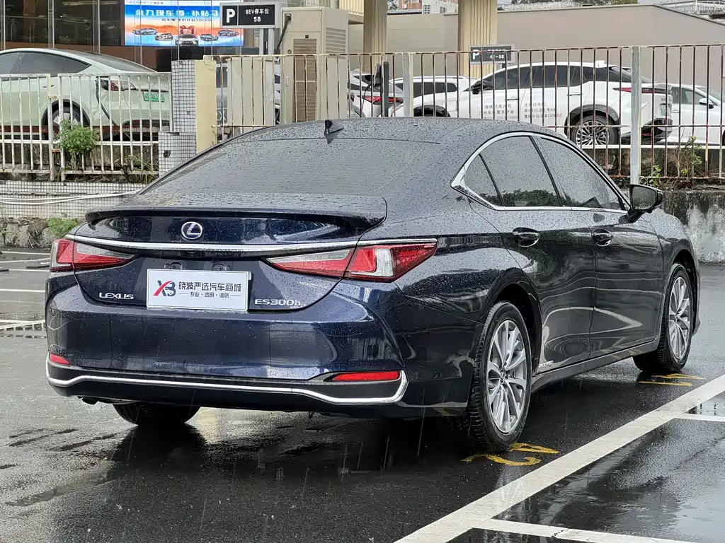 Lexus ES — миниатюра 24