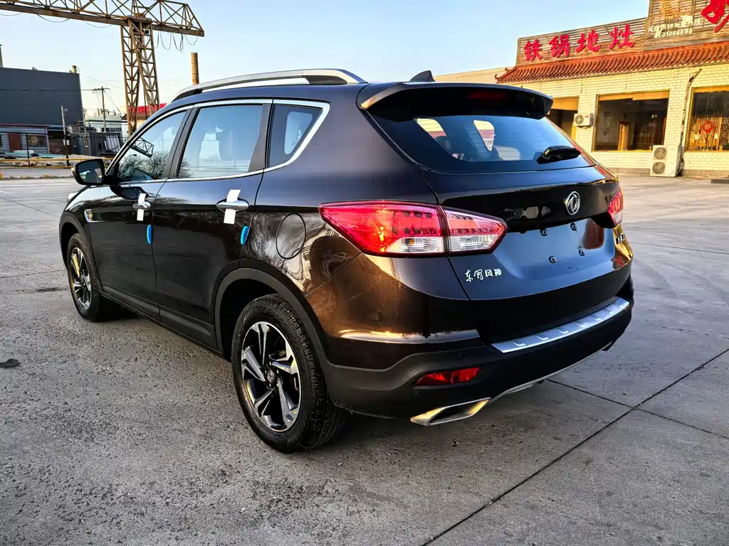 DONGFENG AX7