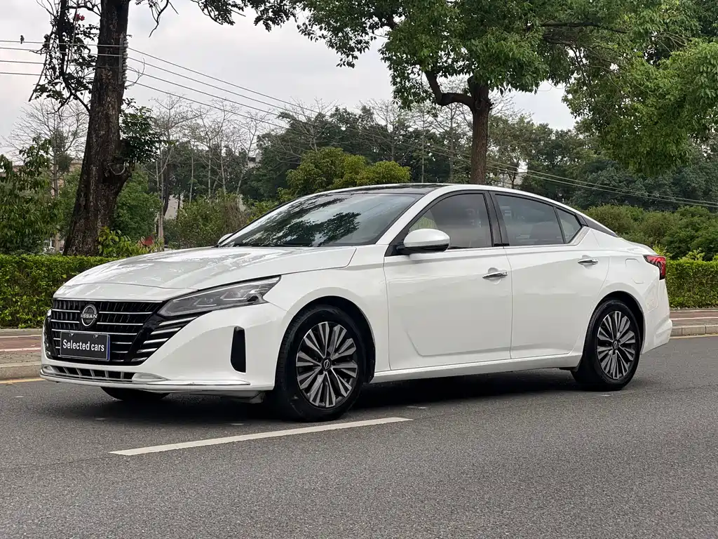 Nissan Teana 2023