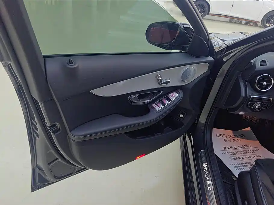 MERCEDES-BENZ C CLASS