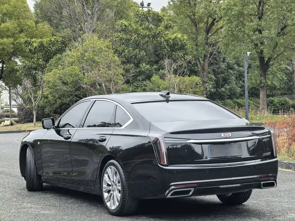 CADILLAC CT6