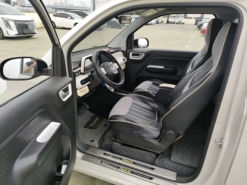 Wuling MINIEV — миниатюра 15