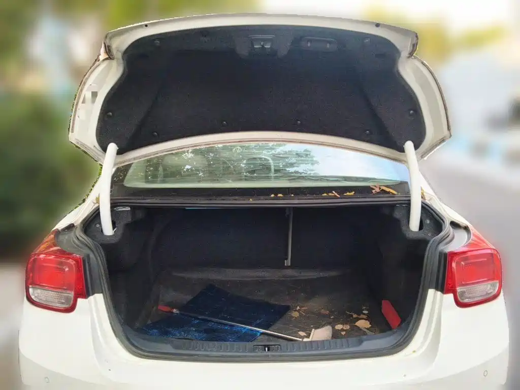 Chevrolet Malibu — миниатюра 16