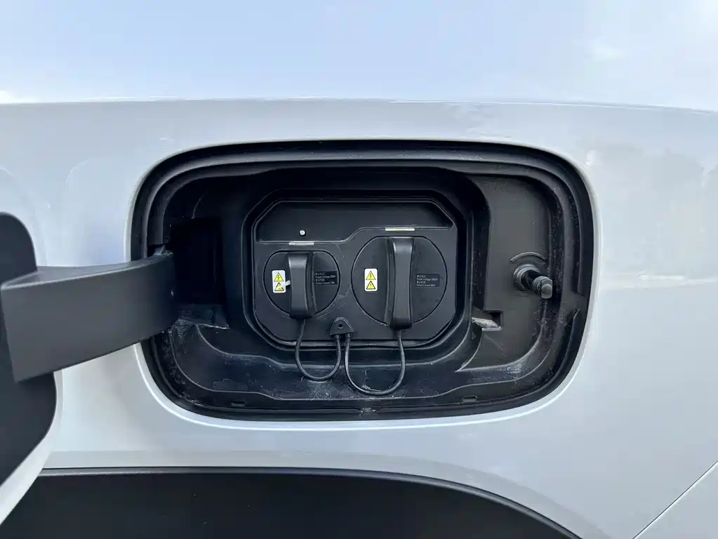 Wuling Xingguang 560 New Energy — миниатюра 12