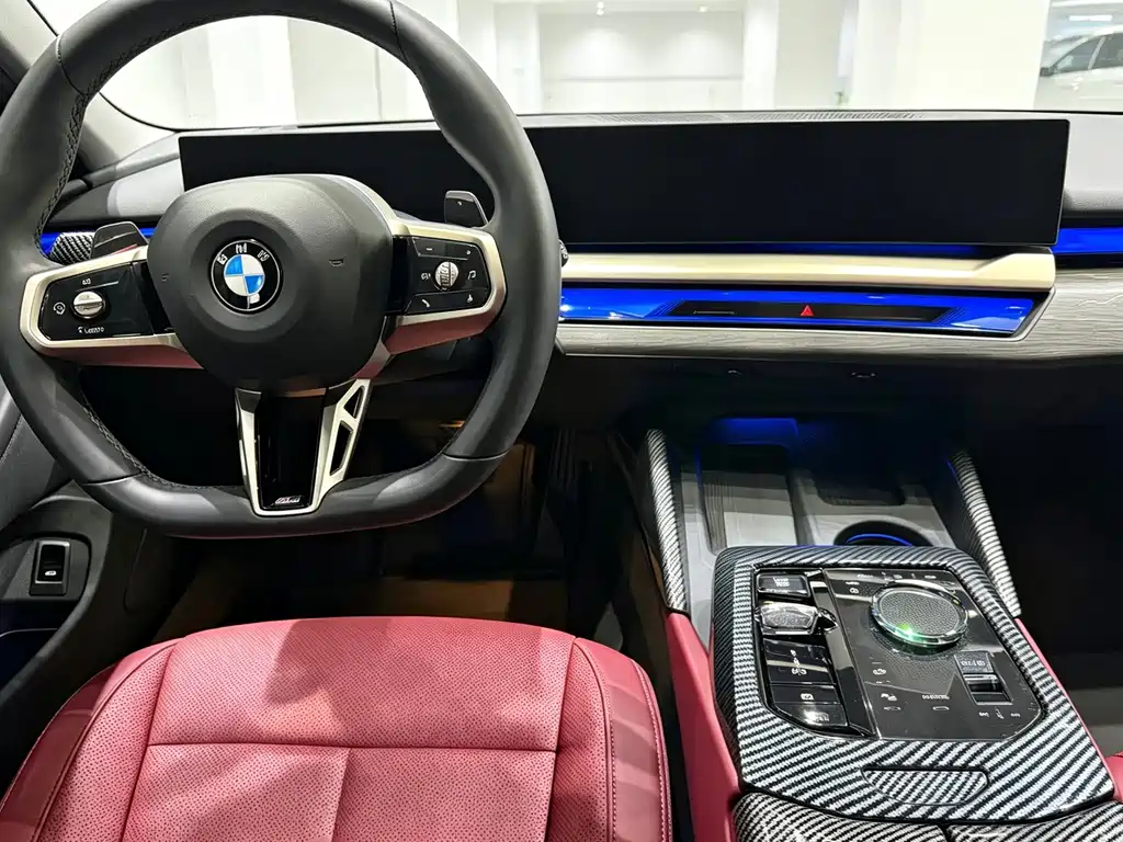 BMW 5 Series — миниатюра 11