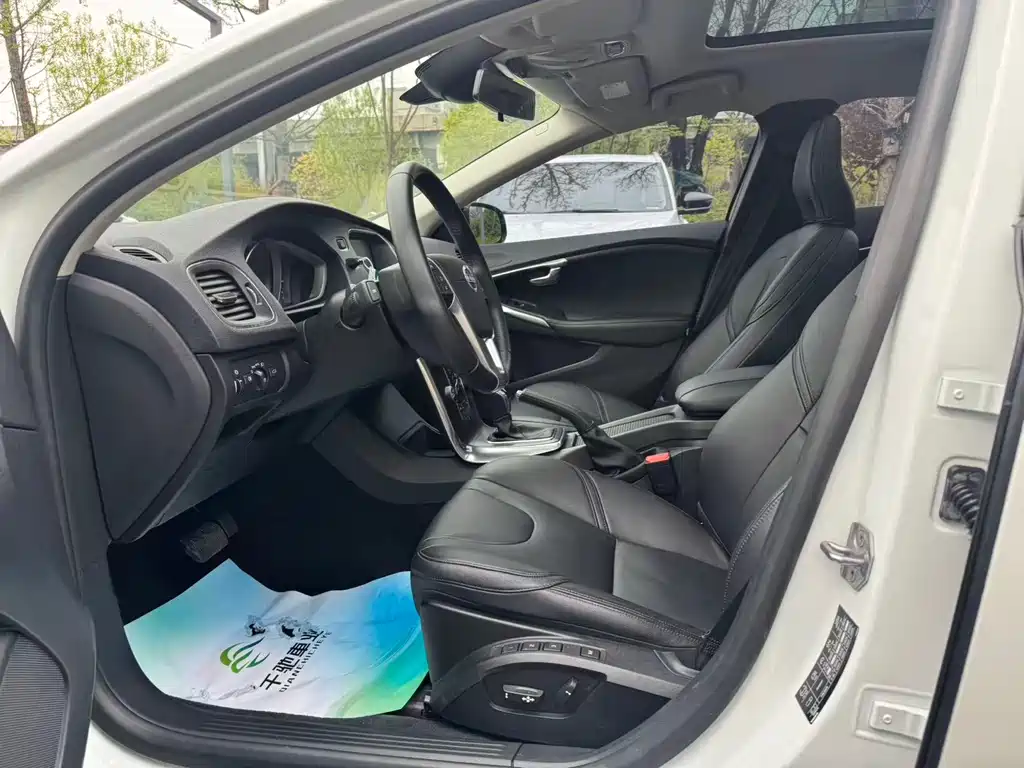 Volvo V40 2015 1.6T