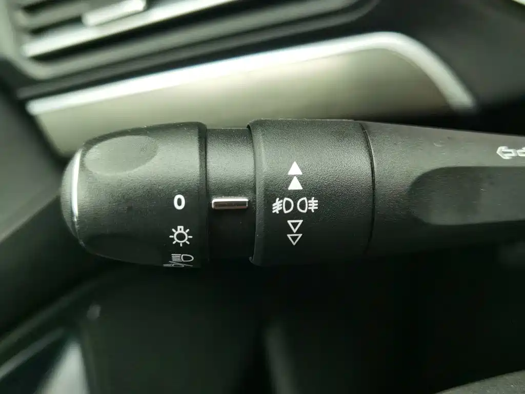 Peugeot 408 — миниатюра 21