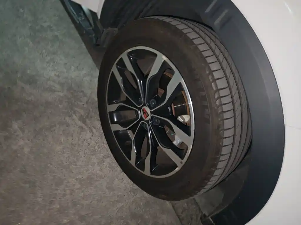 Roewe RX5 — миниатюра 24