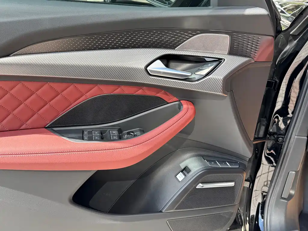 Audi Q6 — миниатюра 7