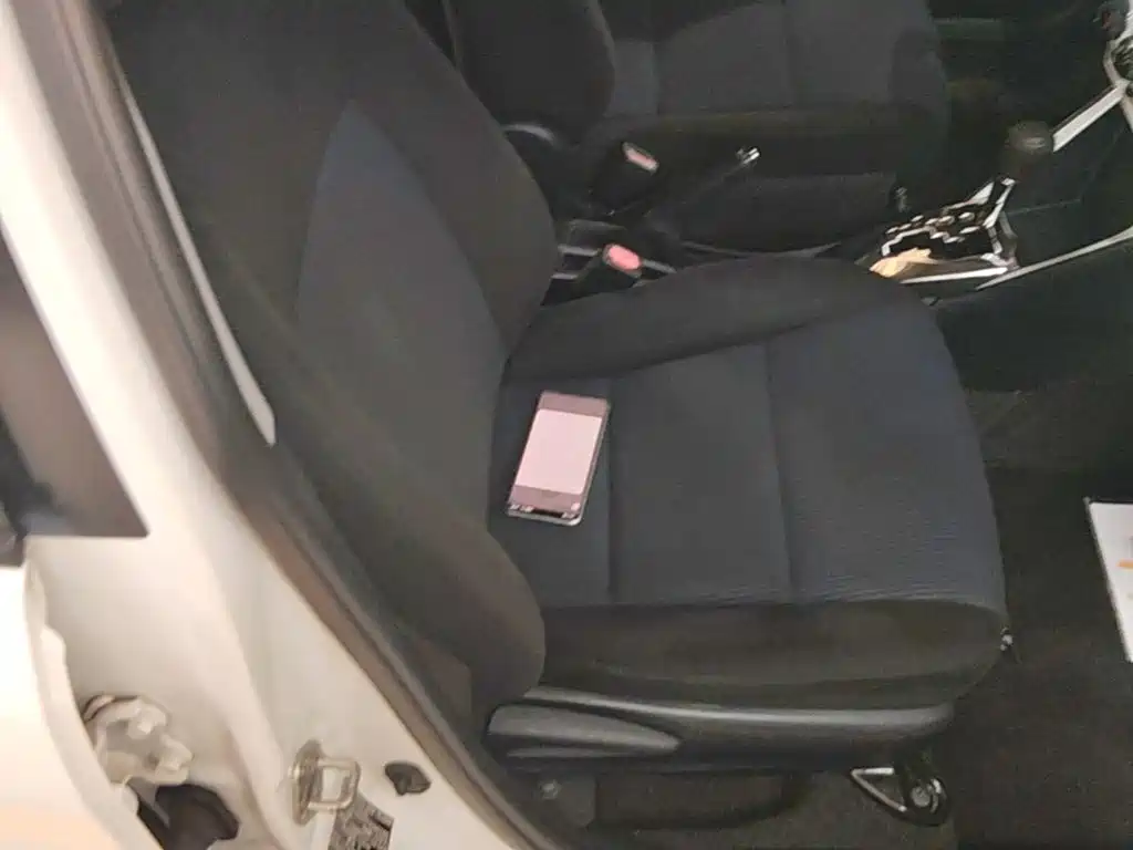 Toyota Yaris L — миниатюра 25