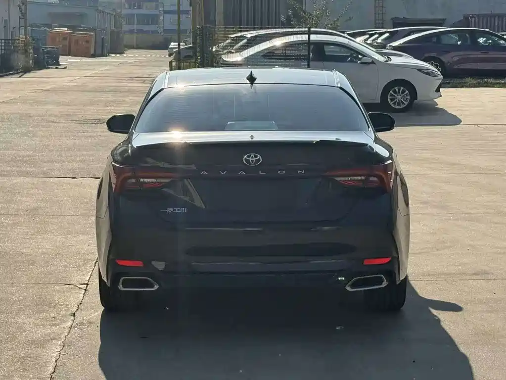 Toyota Avalon — миниатюра 12
