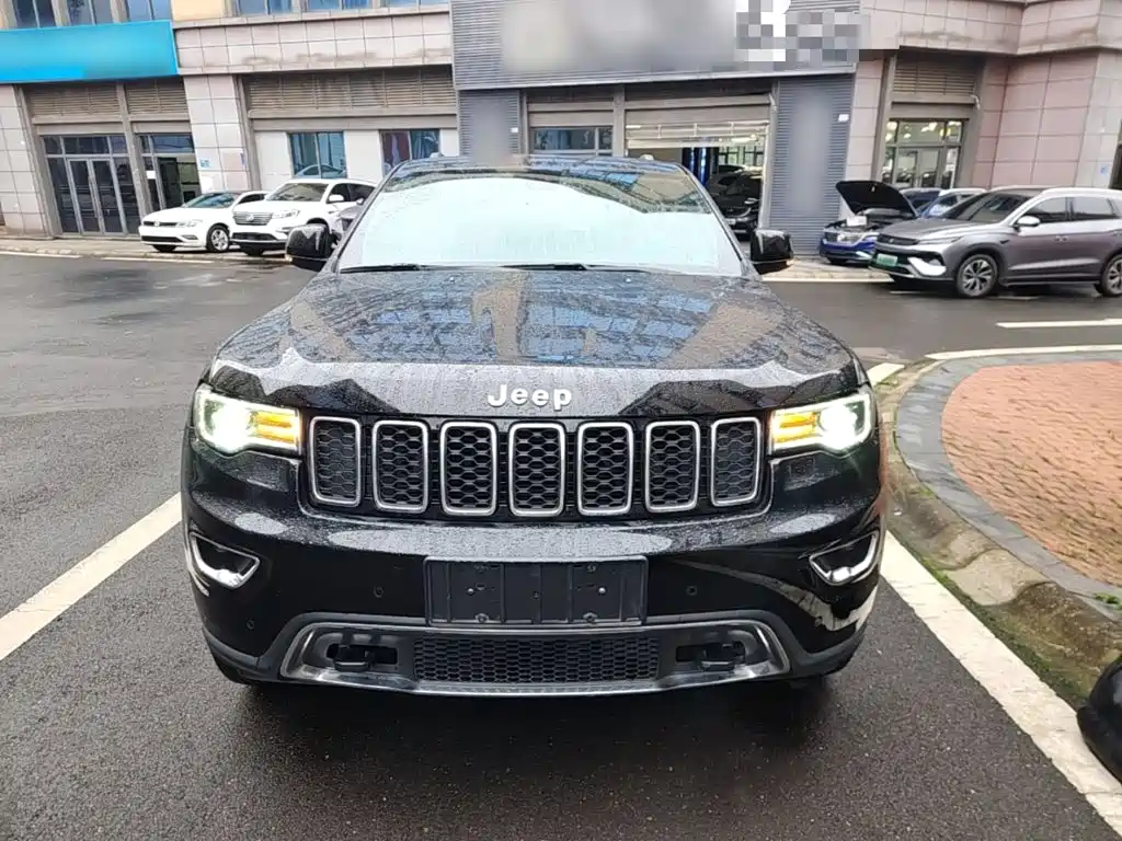 Jeep Grand Cherokee (Import) — миниатюра 3