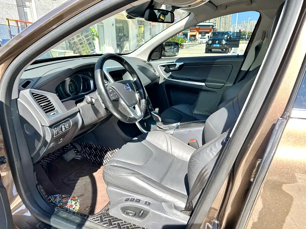 Volvo XC60 (Import) — миниатюра 6