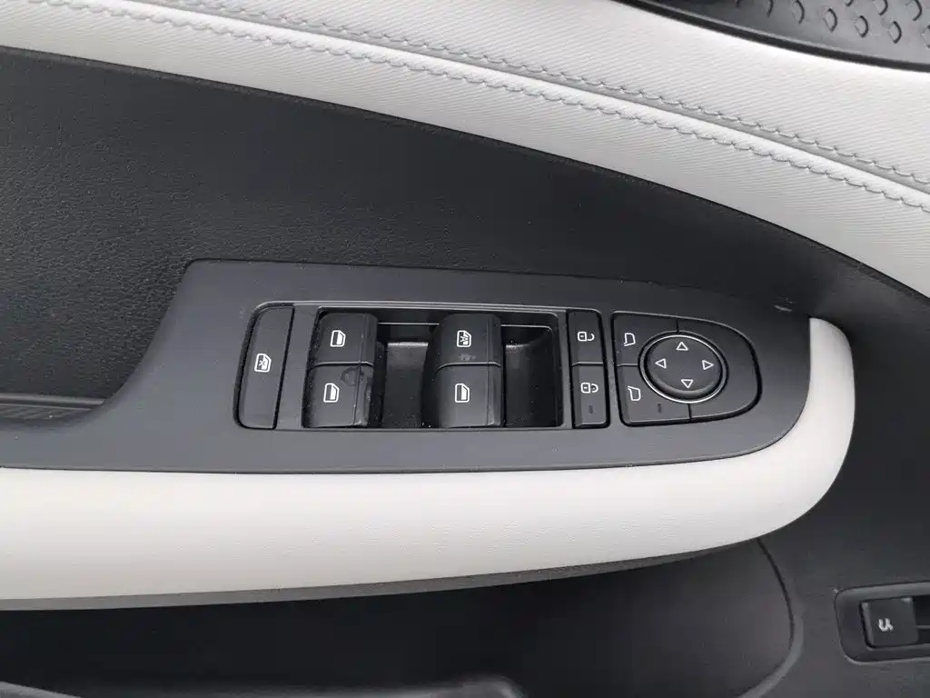 BYD Seal 05 DM-i — миниатюра 9