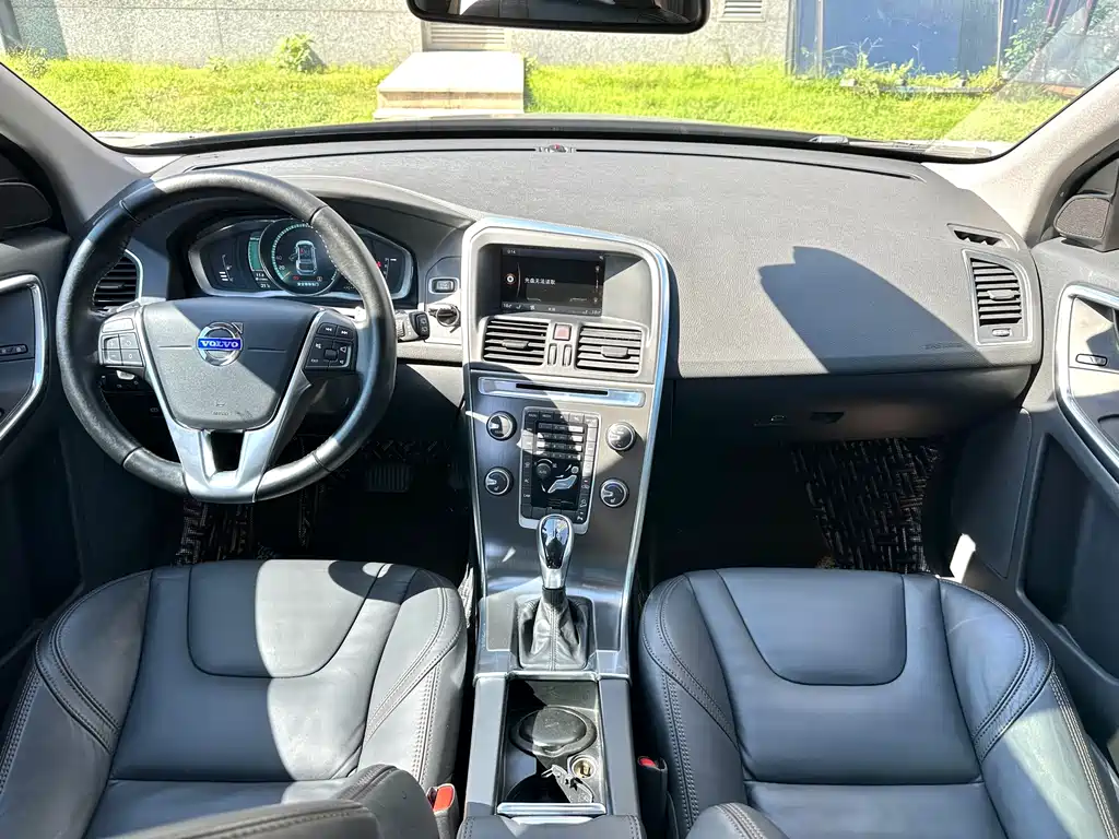 Volvo XC60 (Import) — миниатюра 7