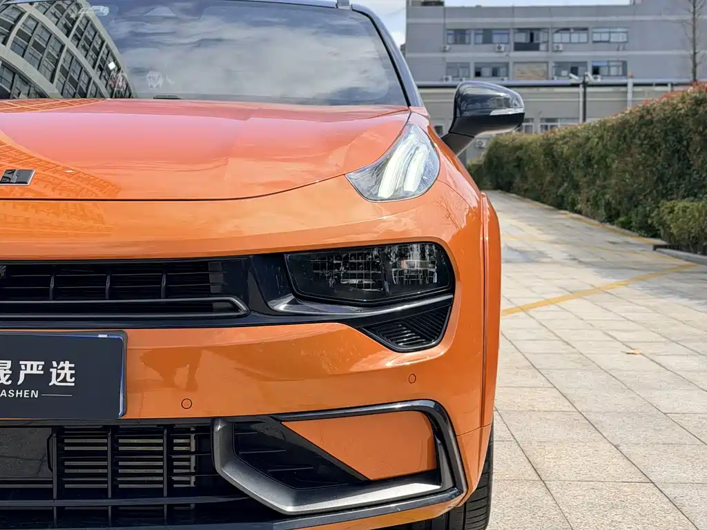 LYNK & CO. 02 HATCHBACK