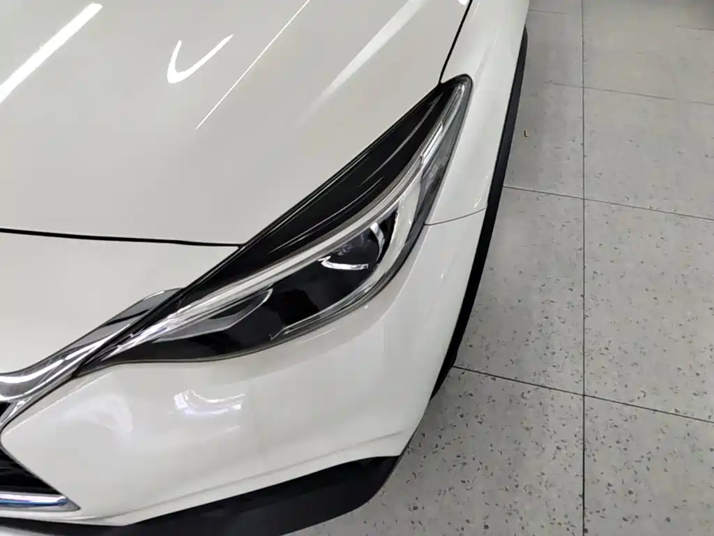 Infiniti QX30 — миниатюра 24