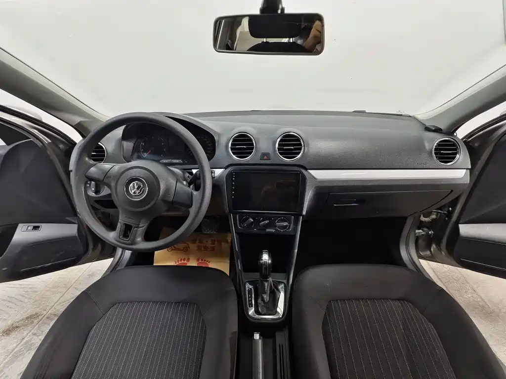 Volkswagen Jetta — миниатюра 9
