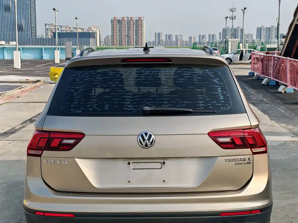 Volkswagen Tiguan L — миниатюра 5