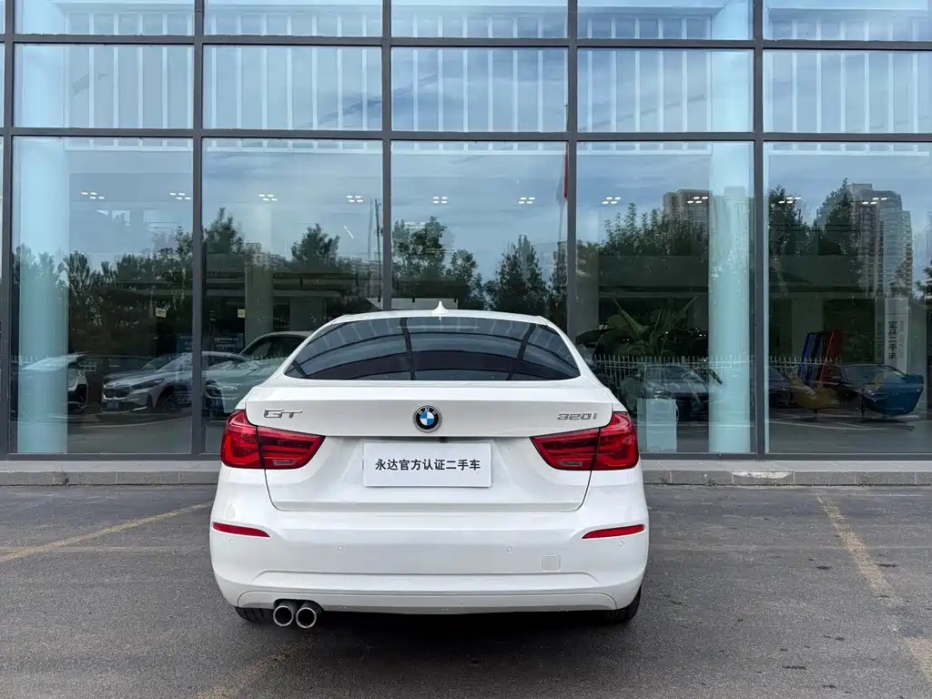 BMW 3 Series GT — миниатюра 8
