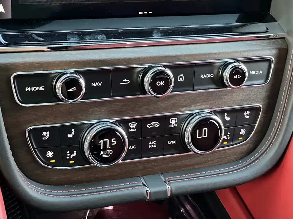Bentley Bentayga — миниатюра 24