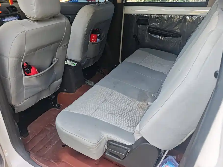 Wuling Hongguang — миниатюра 11