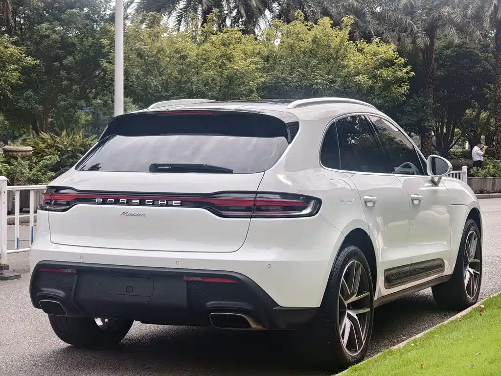 Porsche Macan — миниатюра 7