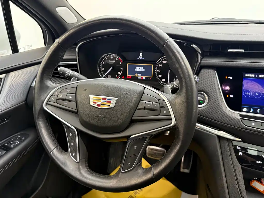 CADILLAC XT5