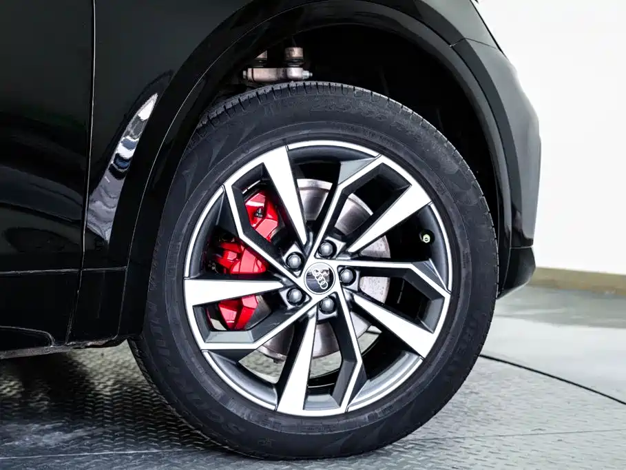 Audi Q5L 2025 40 TFSI Luxury