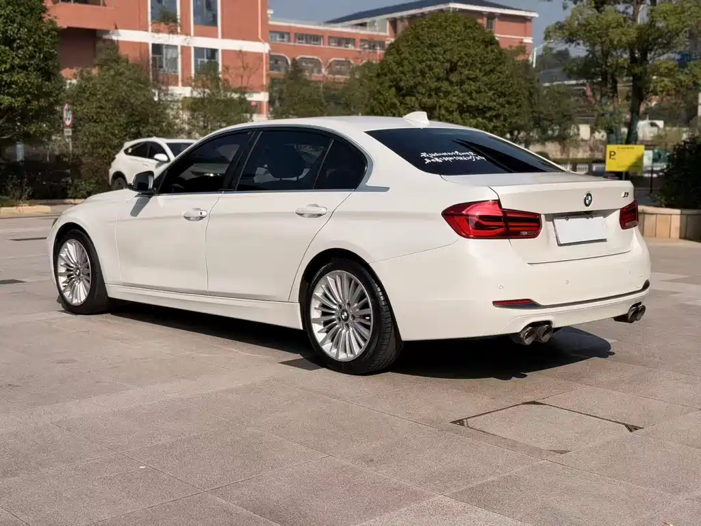 BMW 3 Series — миниатюра 6