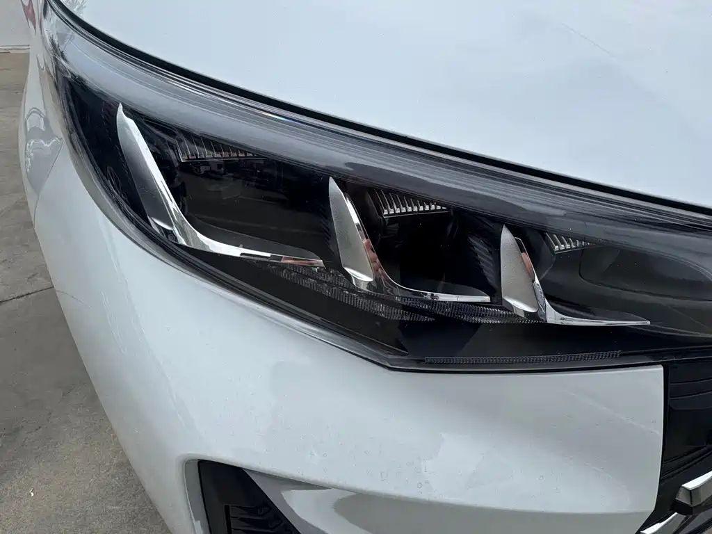 GAC Motor Trumpchi M6 — миниатюра 3