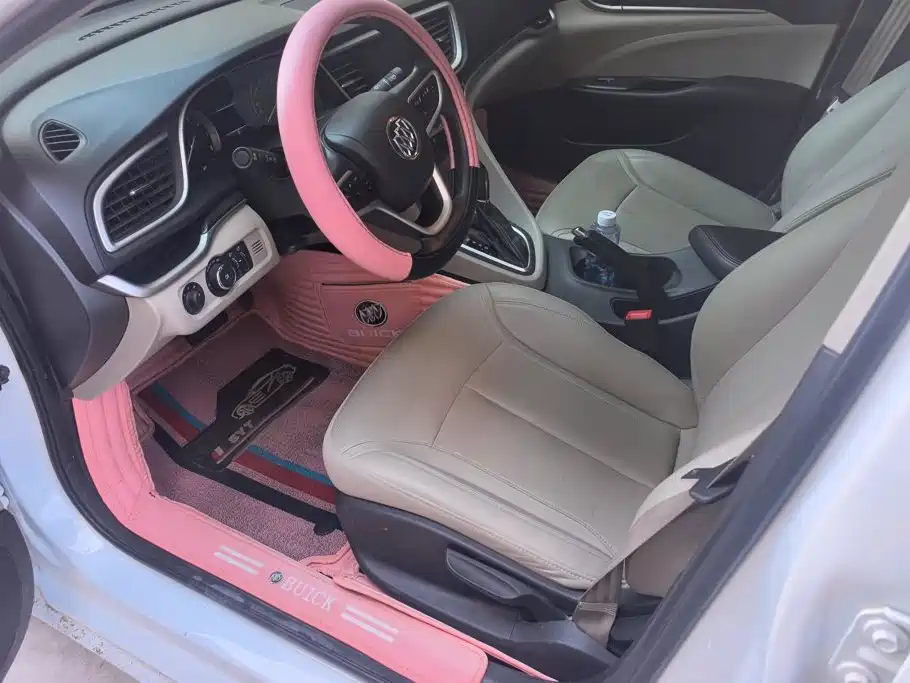 Buick Excelle — миниатюра 9