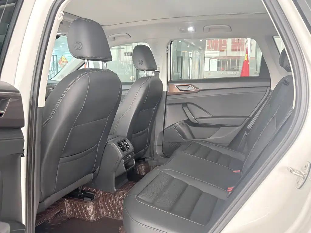 Volkswagen Tharu — миниатюра 5