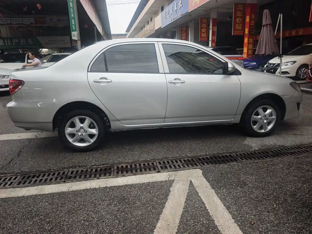 Toyota Corolla — миниатюра 4