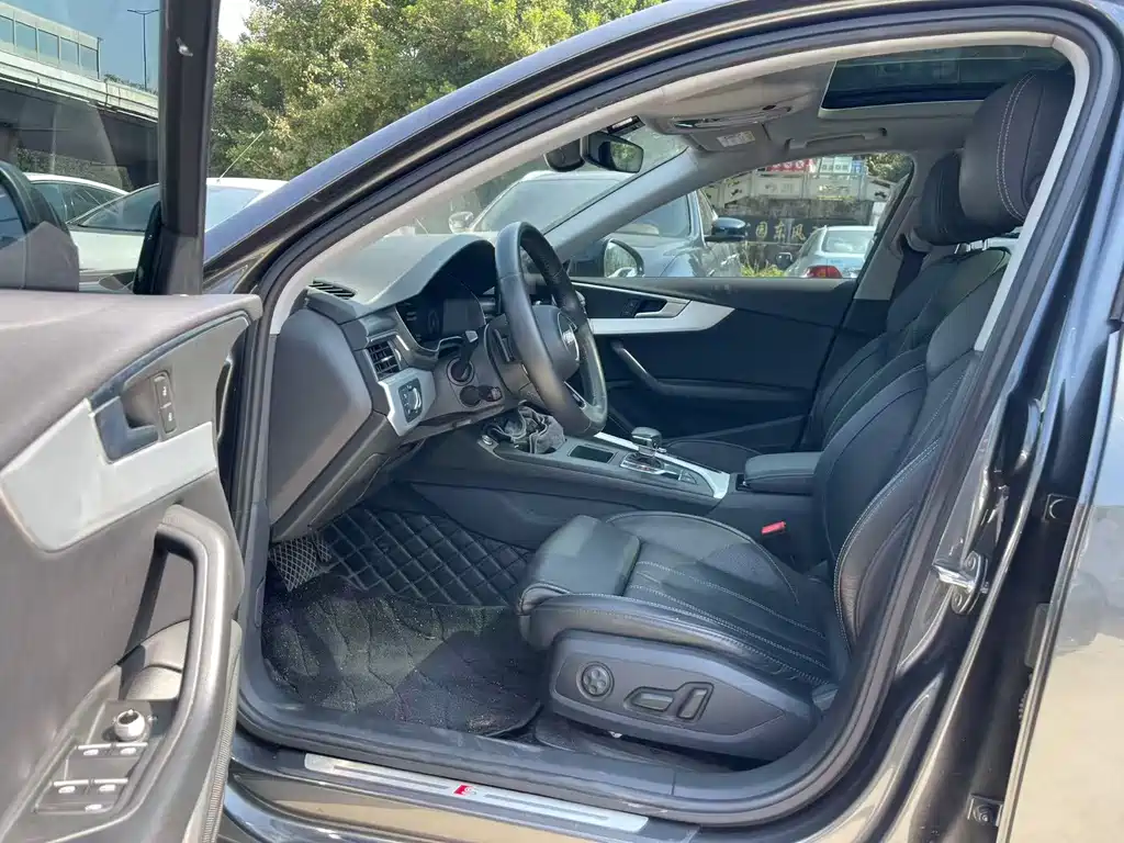 Audi A4L — миниатюра 7