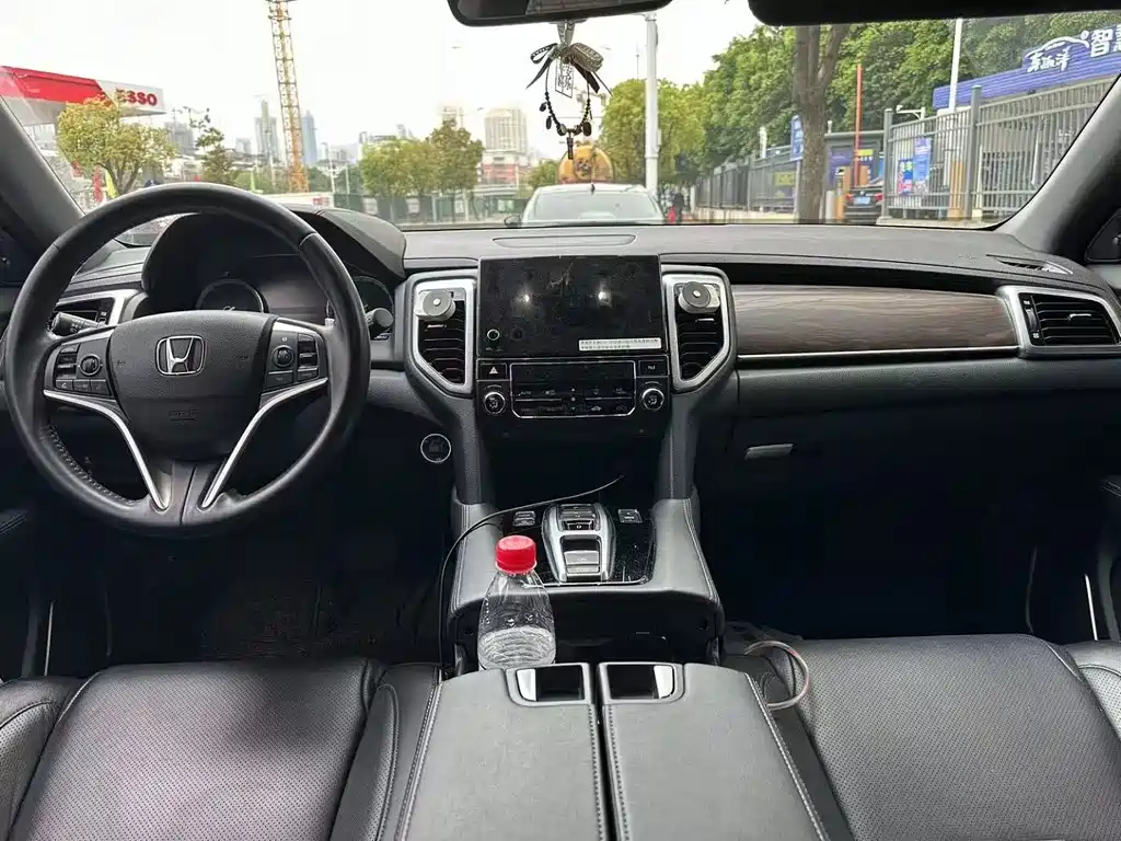 Honda UR-V — миниатюра 4