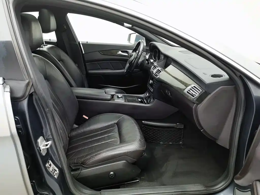 Mercedes-Benz CLS — миниатюра 23
